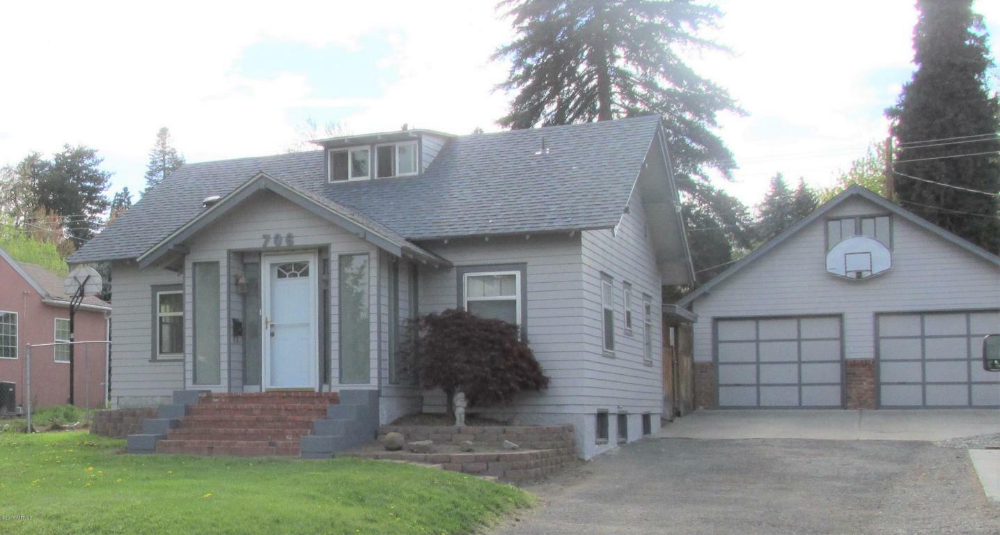 Property Photo:  706 S 18th Ave  WA 98902 