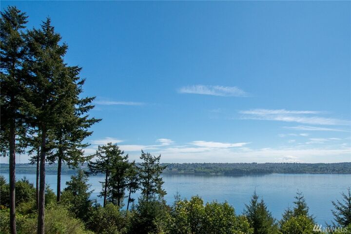 Property Photo:  101 27th Ave NW  WA 98335 