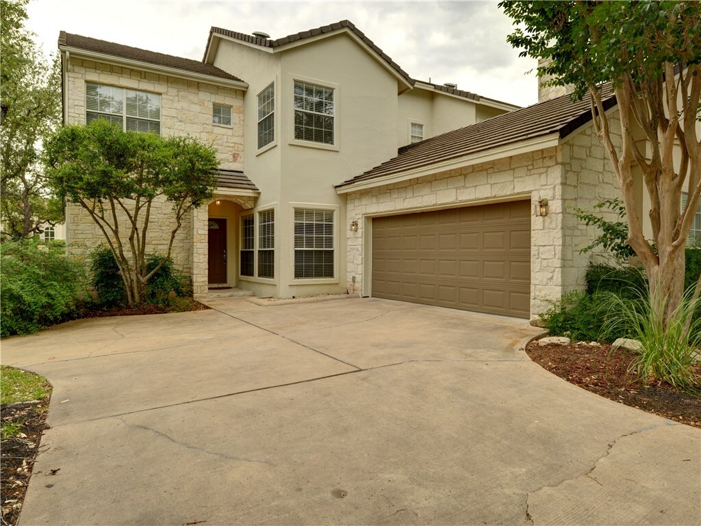 Property Photo:  305 Hayden Ridge  TX 78738 