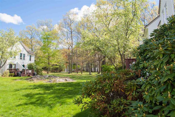 Property Photo:  33 Windemere Way  NH 03063 