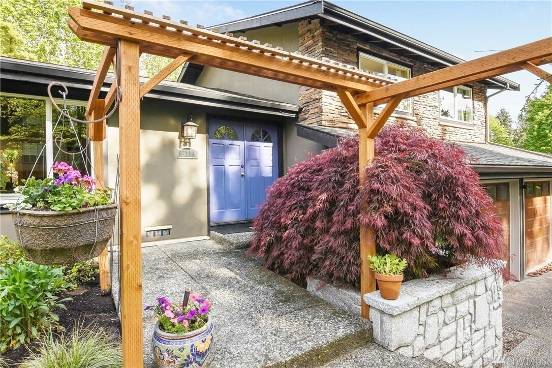 Property Photo: 7111 55th Ave NE WA 98270