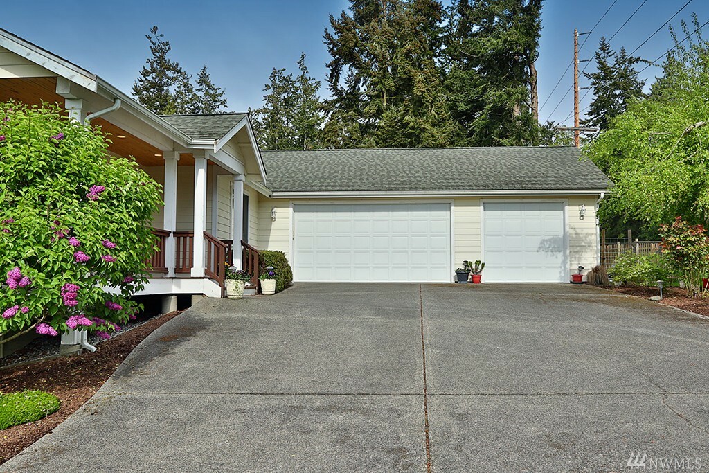 Property Photo: 5691 Pauleina Ct WA 98249