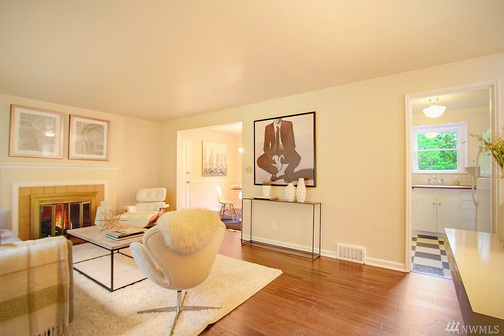 Property Photo: 4226 NE 88th St WA 98115