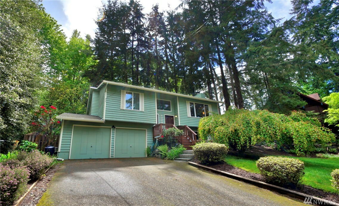 Property Photo:  24220 92nd Ave W  WA 98020 