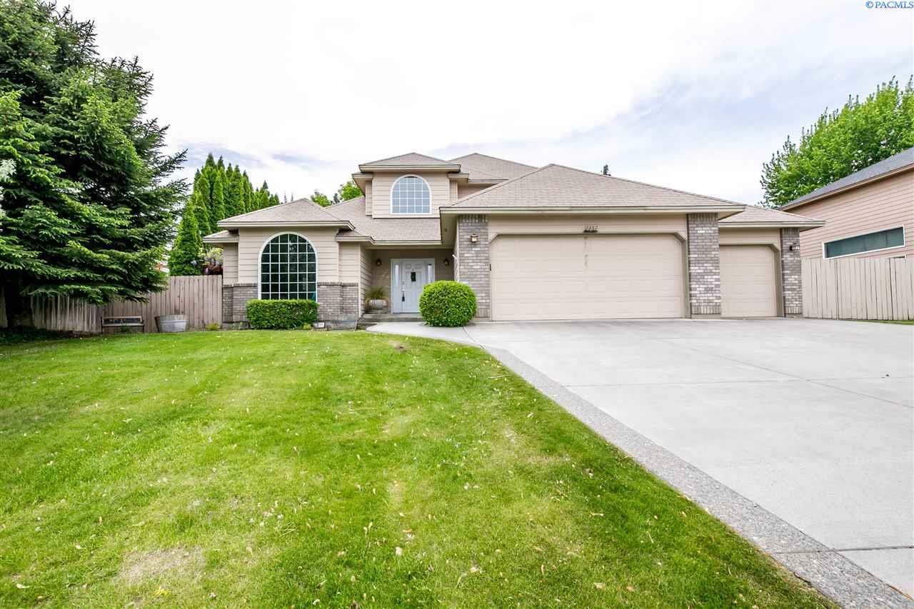 Property Photo:  2717 Eastwood  WA 99352 