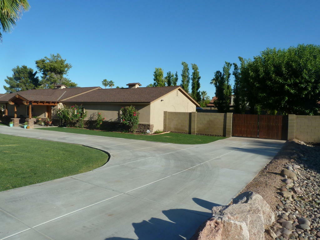 Property Photo:  1167 E Commonwealth Place  AZ 85225 