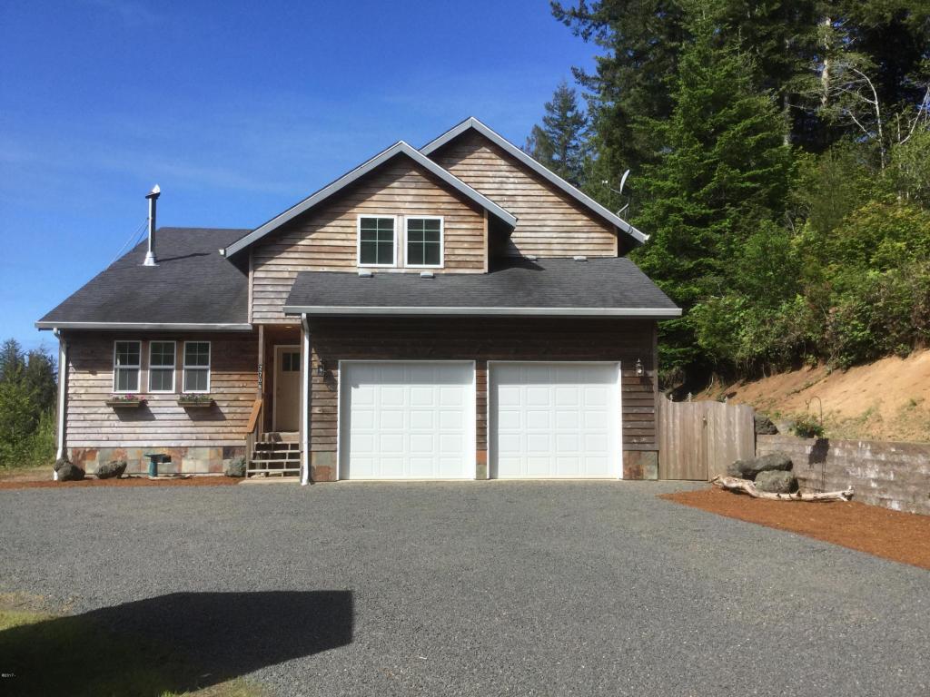 Property Photo: 2708 East Devils Lake Rd. OR 97368