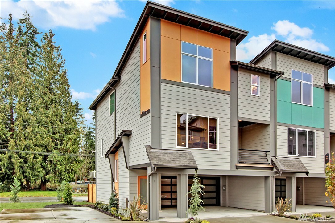 Property Photo: 13724 Ash Wy D-3 WA 98204