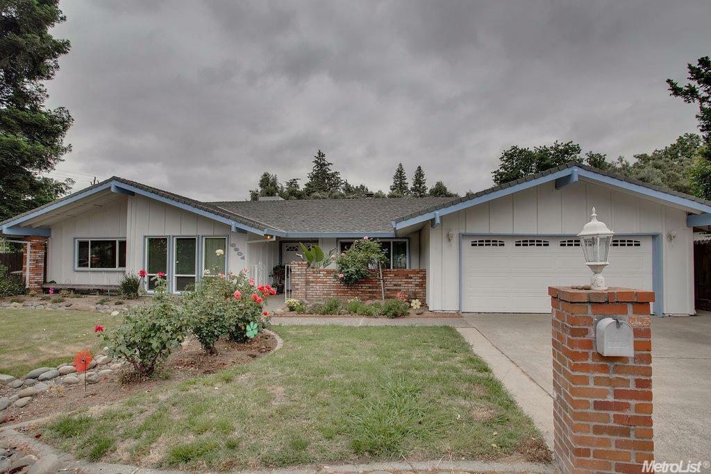 Property Photo:  8901 Barrhill Way  CA 95628 