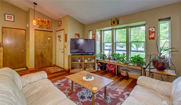 Property Photo: 3878 Levitt St WA 98226