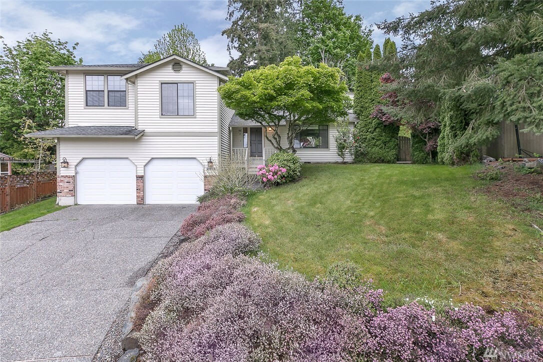 Property Photo: 2019 237th St SE WA 98021