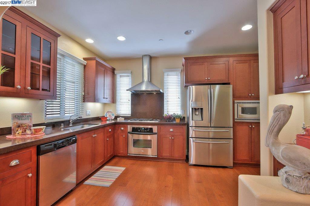 Property Photo: 502 Palo Verde Cmns CA 94539