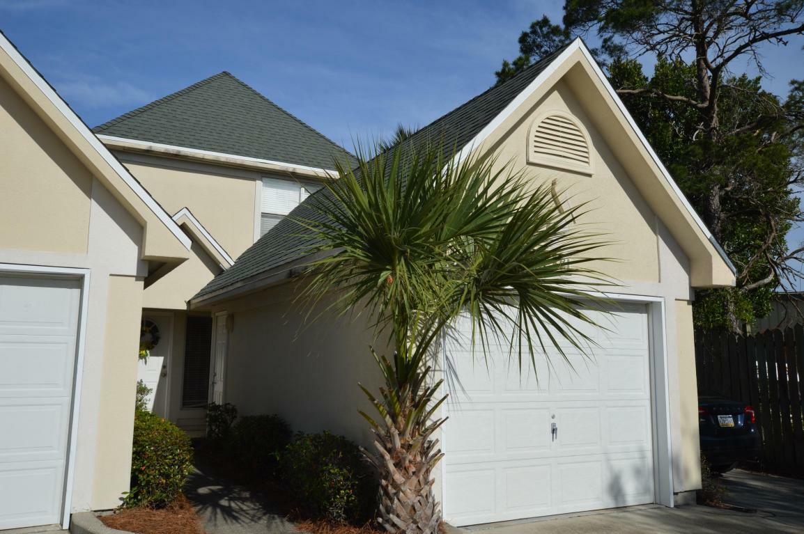 Property Photo: 235 Pelican Place Unit 21 FL 32541
