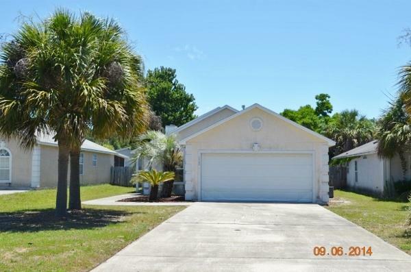 Property Photo:  1720 Vecuna Circle  FL 32407 