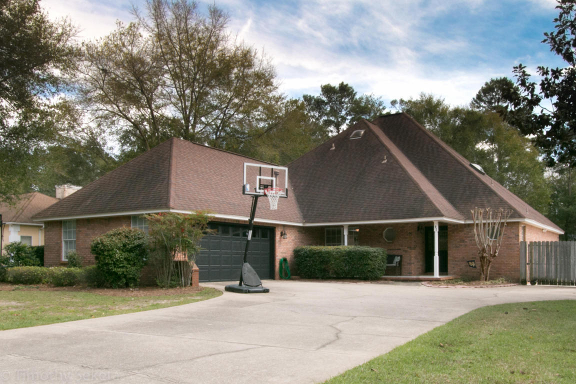 Property Photo: 207 Galway Drive FL 32578