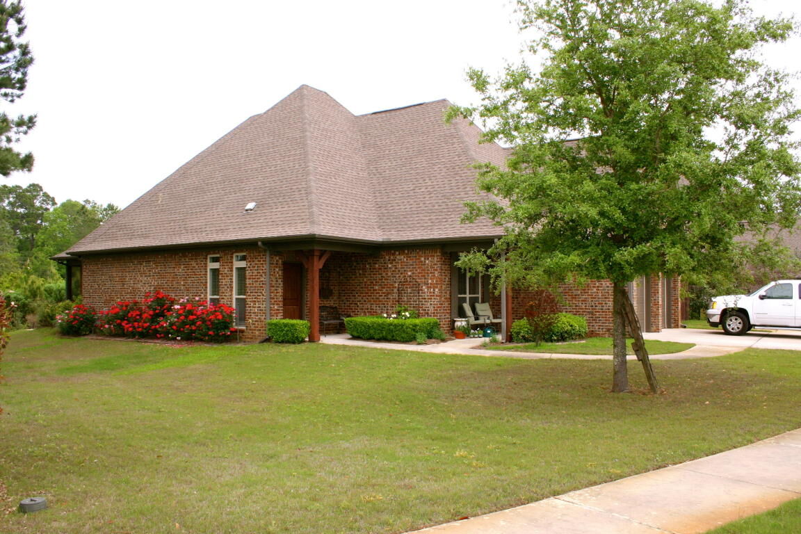Property Photo: 124 Windchime Way FL 32439