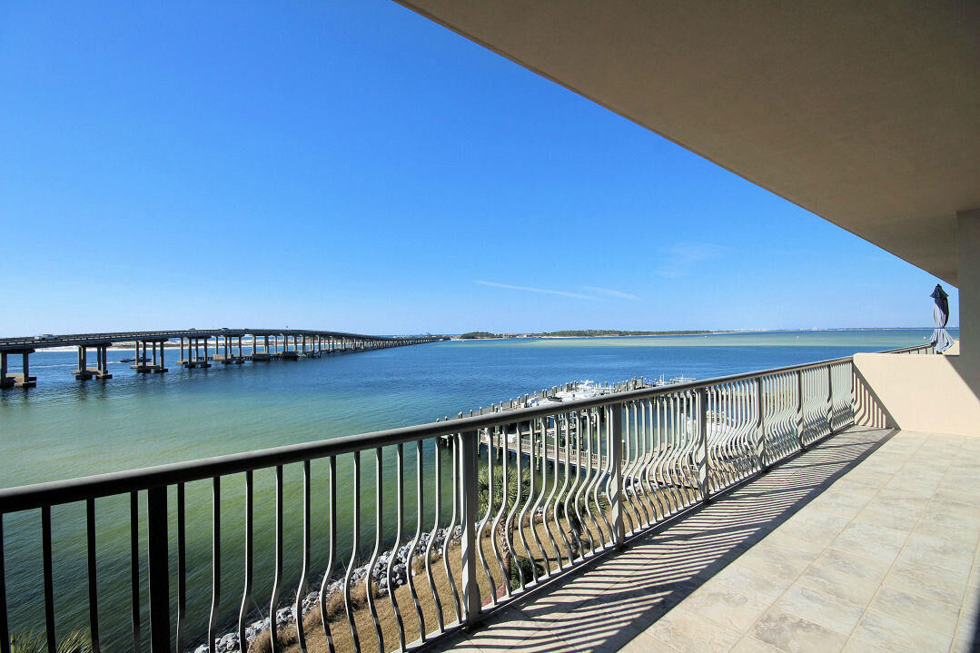 Property Photo:  5 Calhoun Avenue Unit 404  FL 32541 