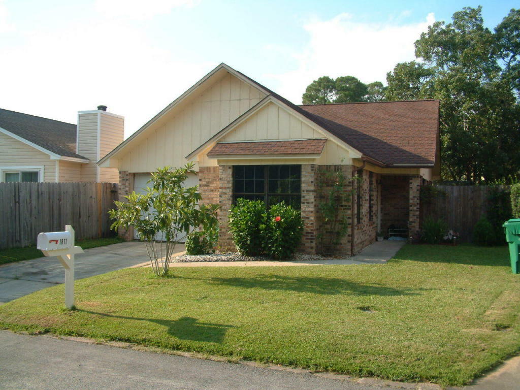 Property Photo:  1811 Madelons Path  FL 32547 