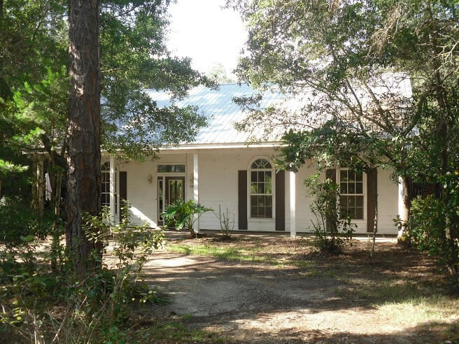 Property Photo:  105 Cedar Street  FL 32459 