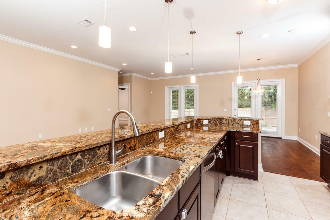 Property Photo: 1671 Saint Lawrence Drive FL 32578