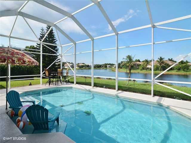 Property Photo:  7005 SE Bay Hill Drive  FL 34997 