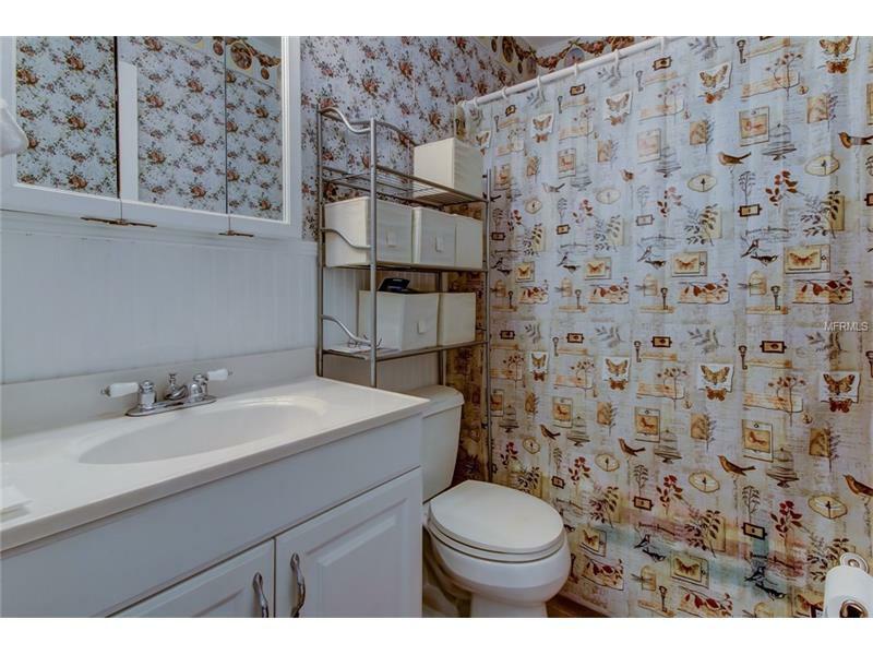 Property Photo: 2350 Leslee Lake Drive N FL 33713