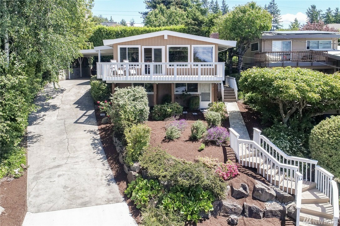 Property Photo: 11908 26th Place SW WA 98146