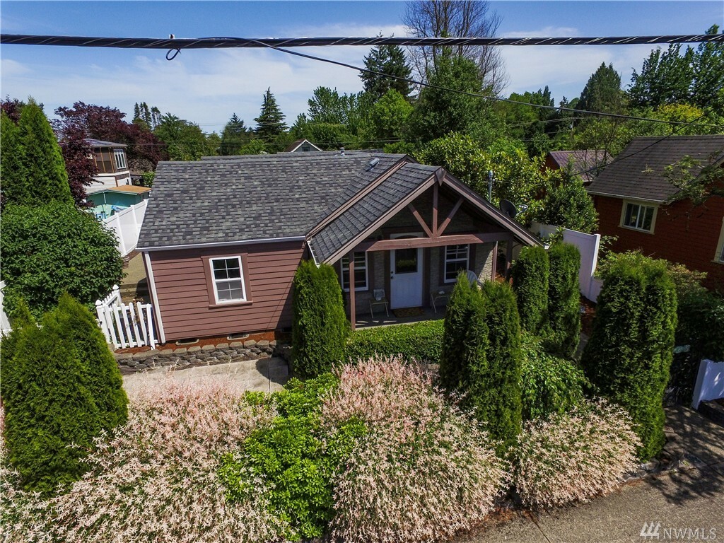 Property Photo: 336 Division St NW WA 98502
