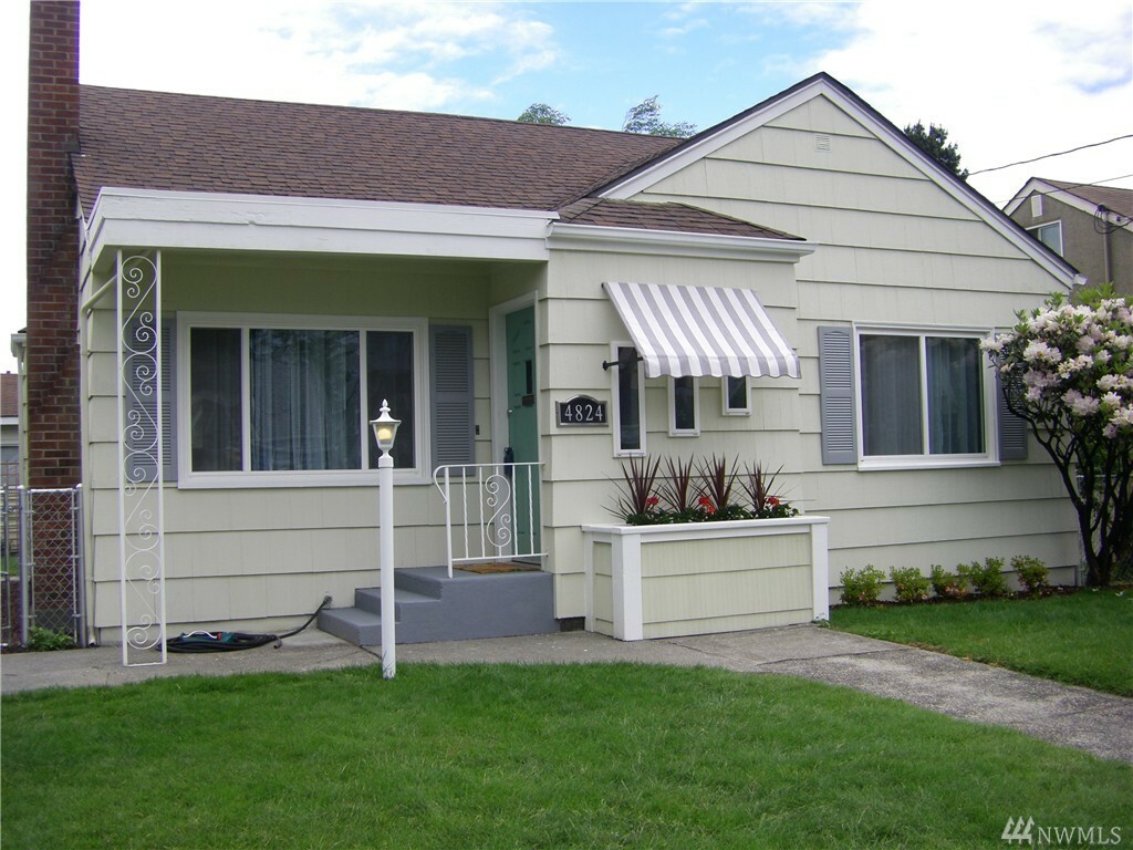 Property Photo:  4824 E B St  WA 98404 