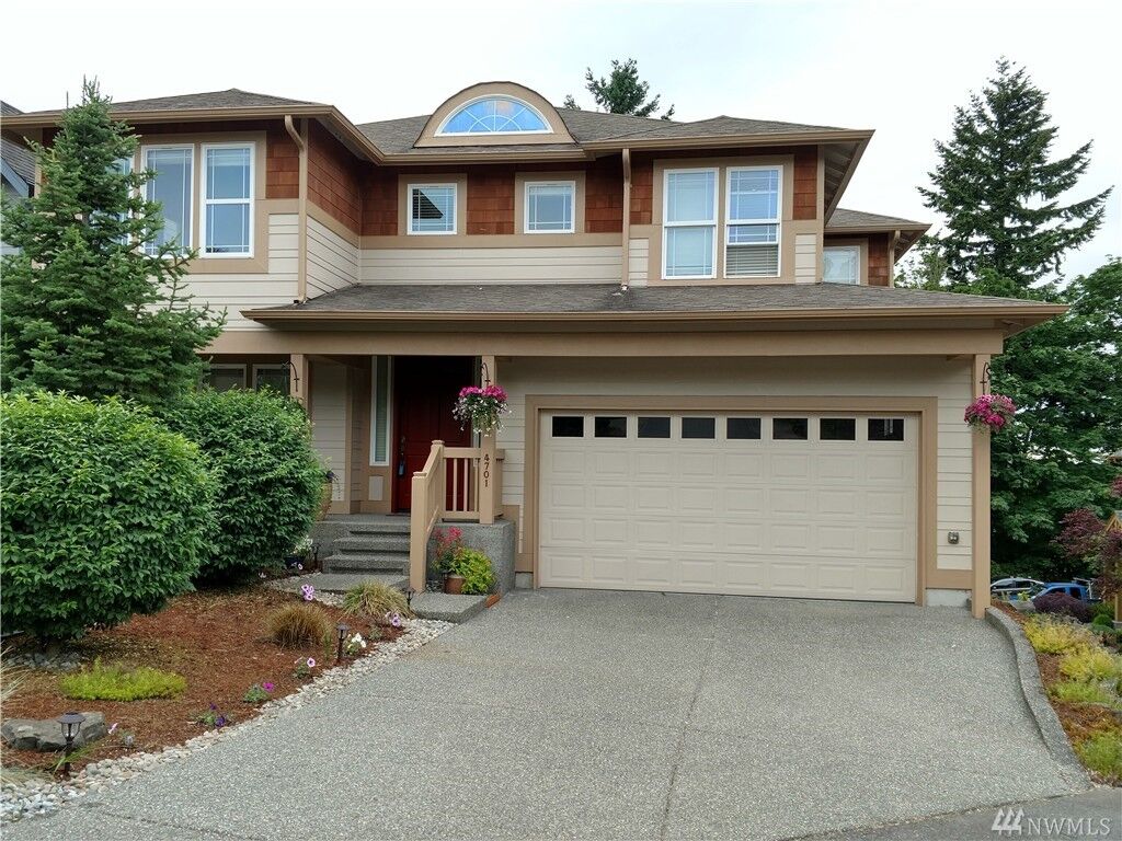 Property Photo: 4701 Smithers Ave S WA 98055