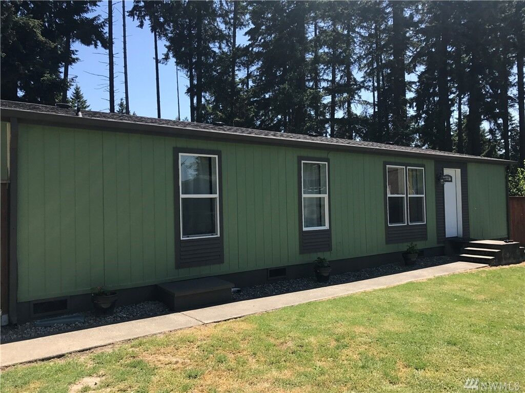 Property Photo: 19711 68th Ave E WA 98387