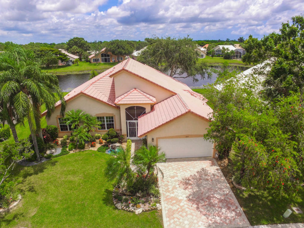 Property Photo:  6917 Grenelefe Road  FL 33437 