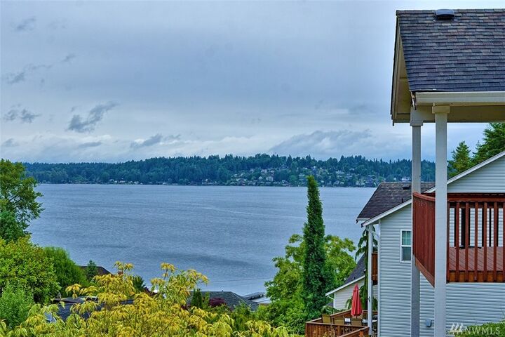 Property Photo: 1322 113th Ave SE WA 98258