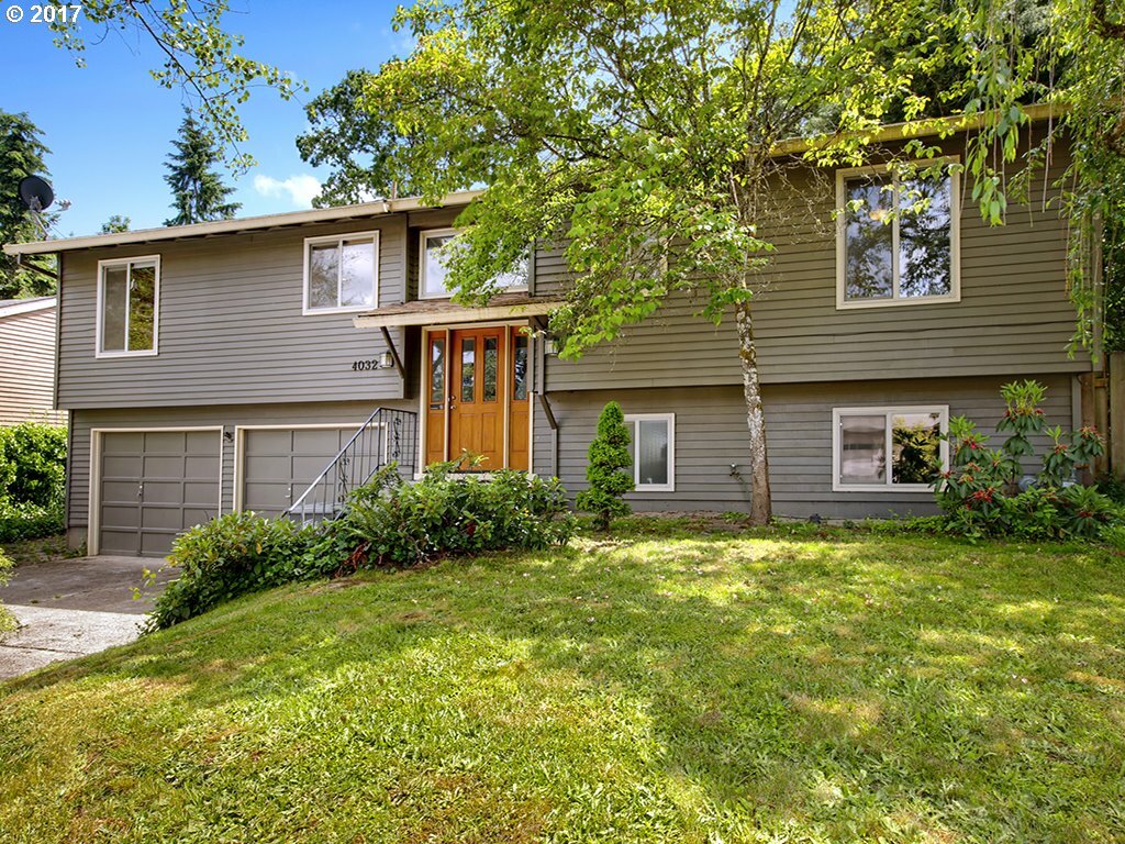 Property Photo: 4032 NE Meadow Ln OR 97124