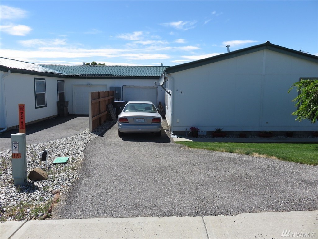 Property Photo: 578 Morning View Cir WA 98802