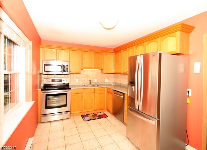 Property Photo: 18 Lakeside Dr 18B NJ 07041