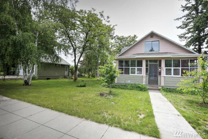 Property Photo:  312 Birch St  WA 98858 