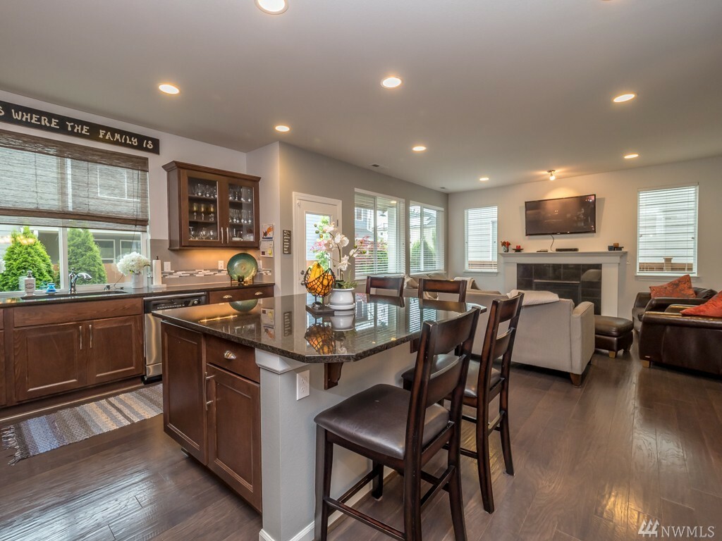 Property Photo: 19524 38th Dr SE WA 98012