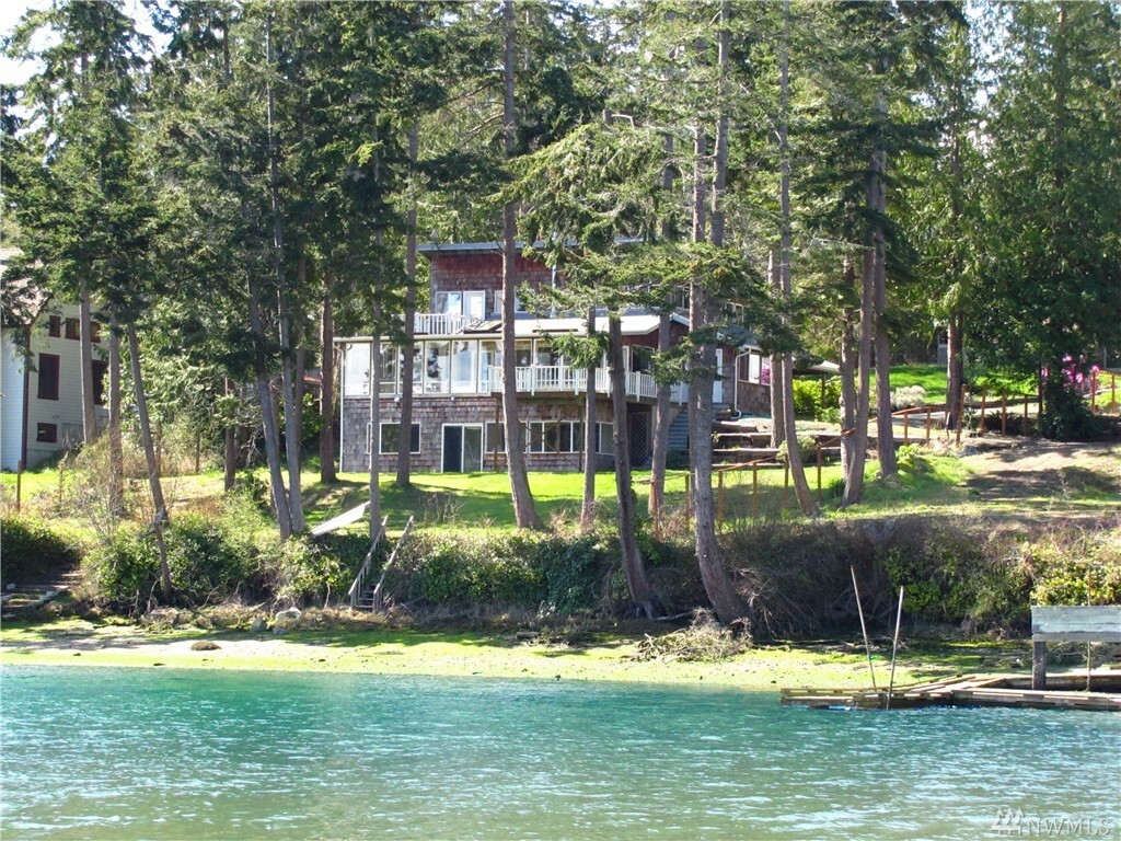 Property Photo:  1611 Griffith Point Rd  WA 98358 