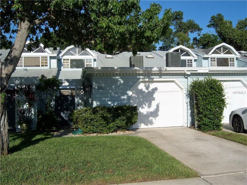 Property Photo: 220 S Lincoln Avenue FL 33609