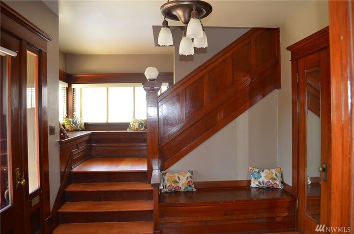 Property Photo:  2529 Cornwall Ave  WA 98225 