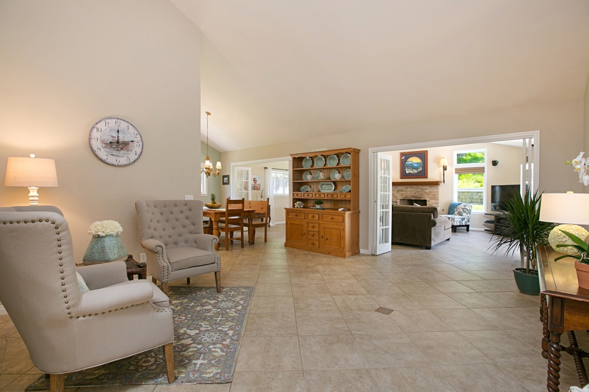 Property Photo:  527 Gardendale Road  CA 92024 