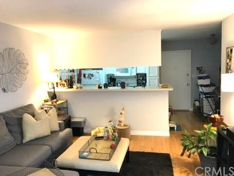 Property Photo: 363 Newport Avenue 105 CA 90814