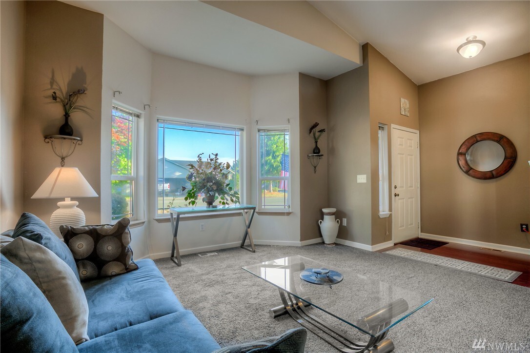 Property Photo: 8723 198th St E WA 98387