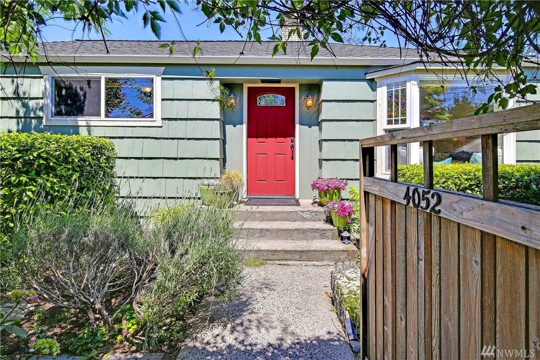 Property Photo:  4052 SW Charlestown St  WA 98116 