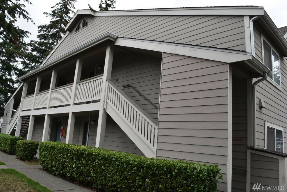 Property Photo:  215 100th St SW A201  WA 98204 