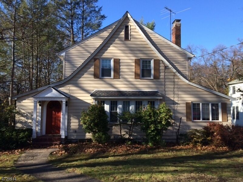 Property Photo: 552 Hillcrest Rd NJ 07450