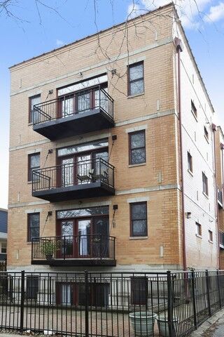 Property Photo:  3714 W Giddings Street 1S  IL 60625 