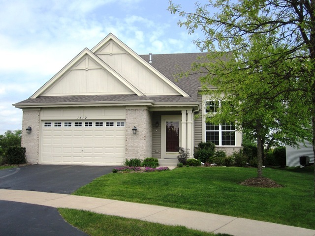 Property Photo:  1512 Mansfield Drive  IL 60502 