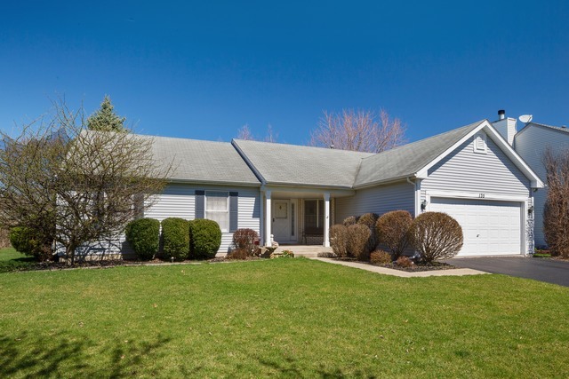 Property Photo:  135 Cinderford Drive  IL 60543 